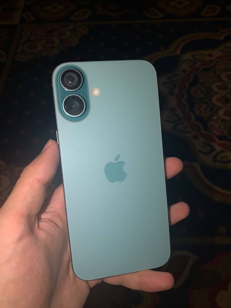 Apple iPhone 16 Plus 2