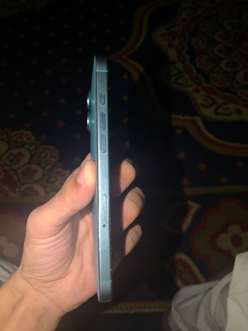 Apple iPhone 16 Plus 5
