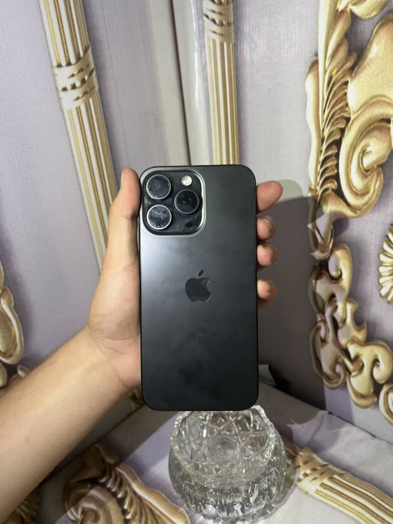 Apple iPhone 15 Pro Max 0