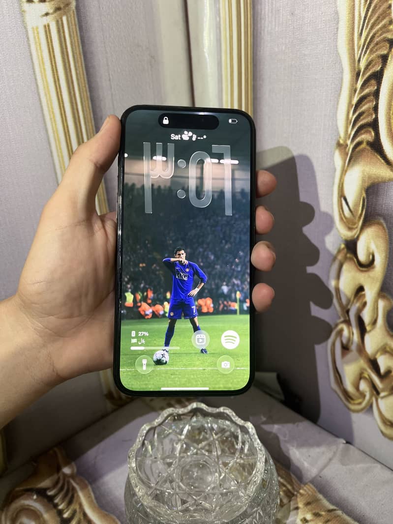 Apple iPhone 15 Pro Max 2