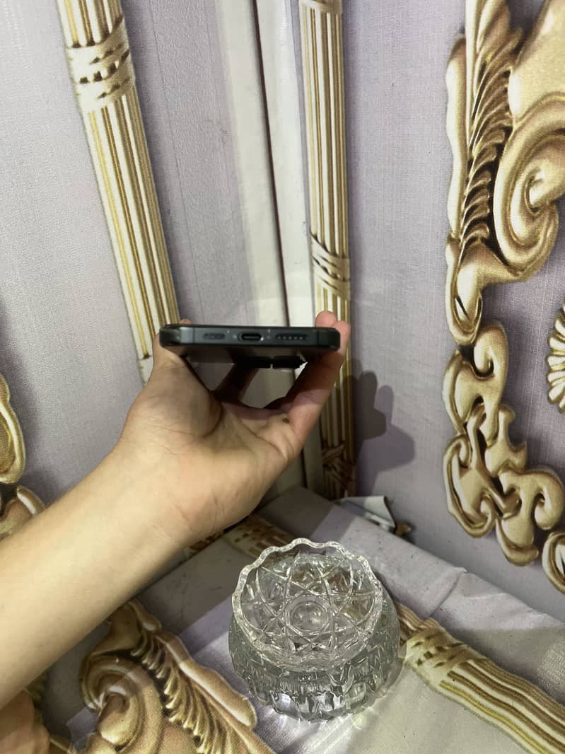 Apple iPhone 15 Pro Max 3