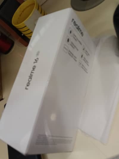 03477705868 Realme 16 5g 8+10/256 3 Day use only 12 warnty pending