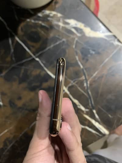 Apple iPhone XS
