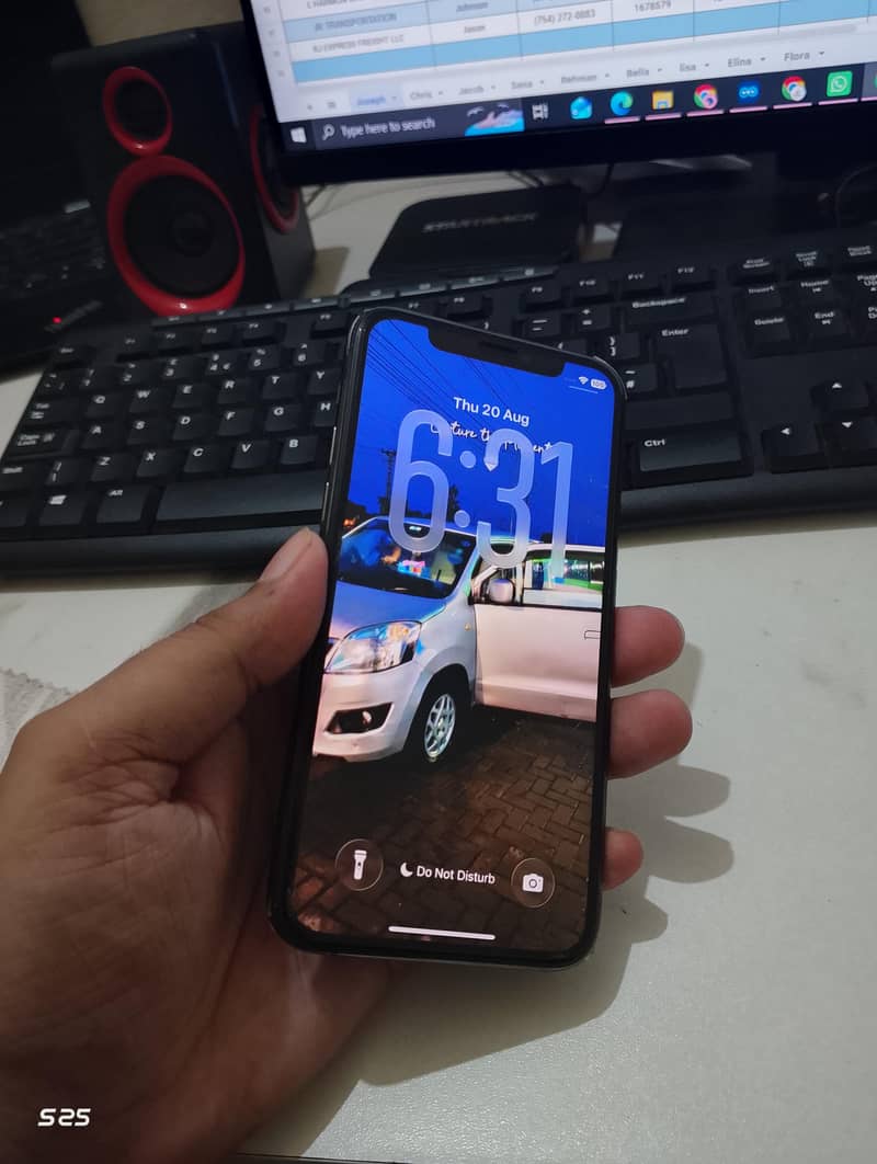 Apple iPhone 11 Pro 1