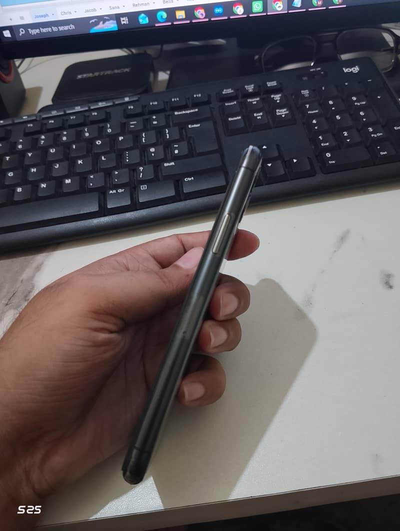 Apple iPhone 11 Pro 3