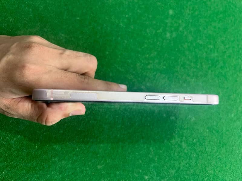Apple iPhone 15 5