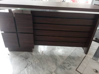 Table & Chair for sale (office/home use)
