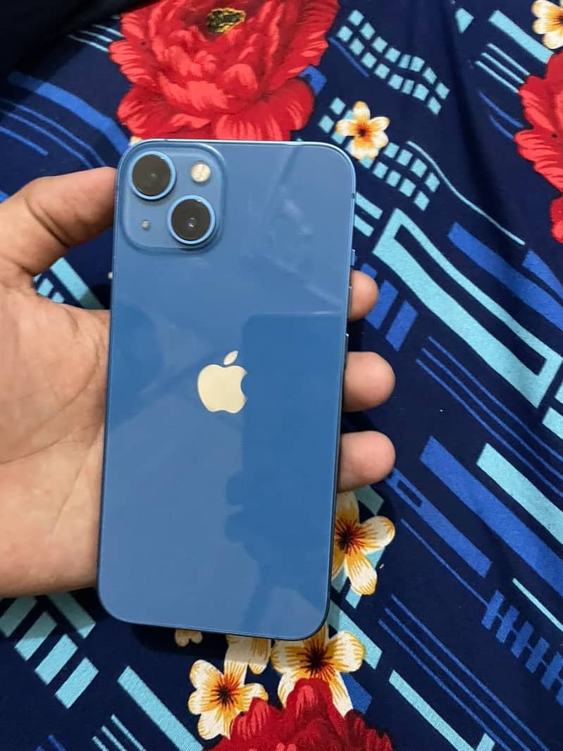 Apple iPhone 13 2