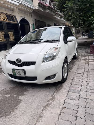 Toyota Vitz 2011