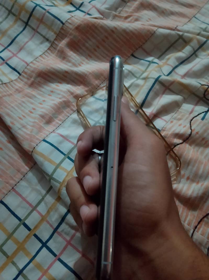 Apple iPhone X 2