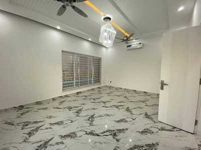 1 Kanal New House Available For Rent