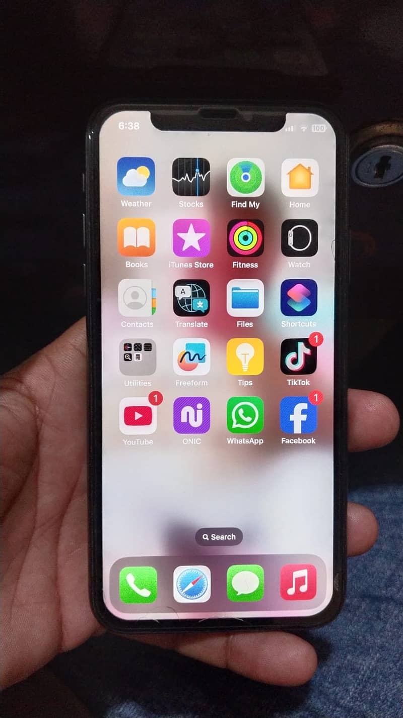 Apple iPhone X 0