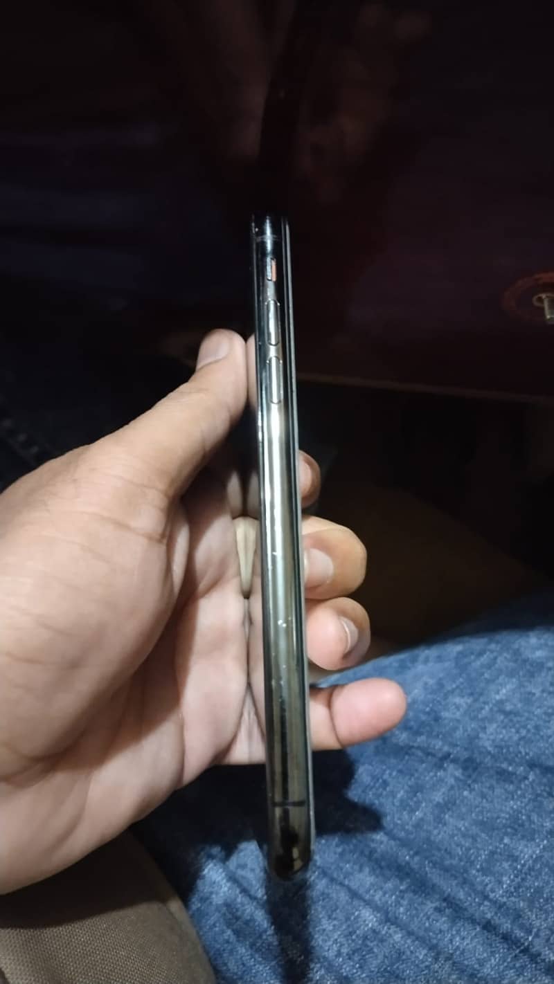 Apple iPhone X 6