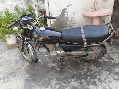 Honda CB 125