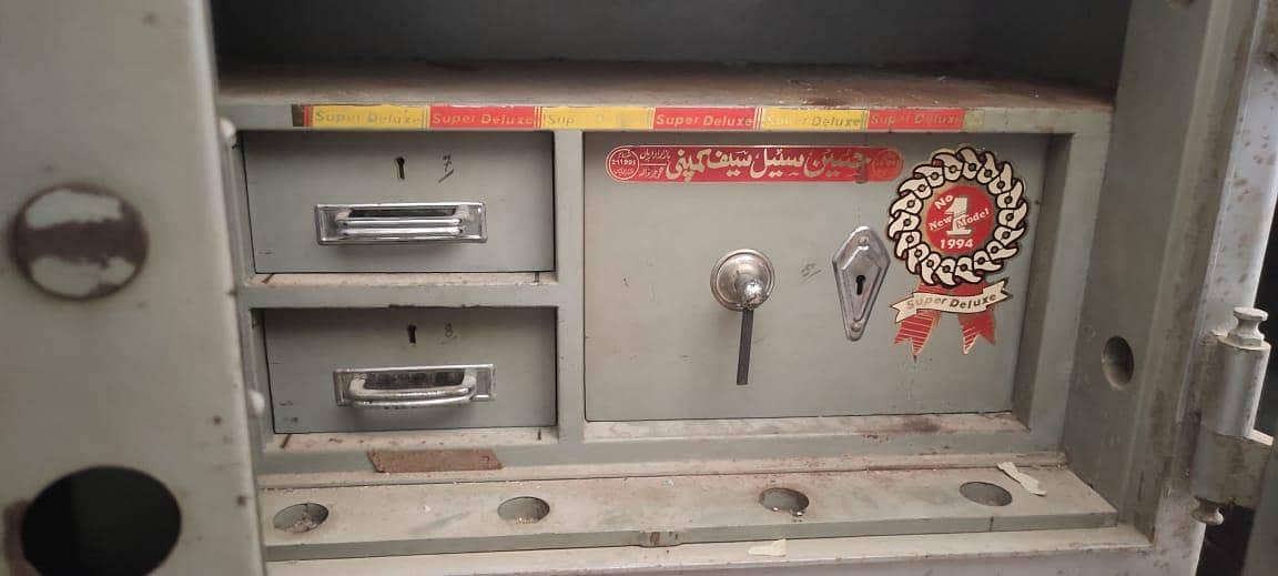 safe locker 1