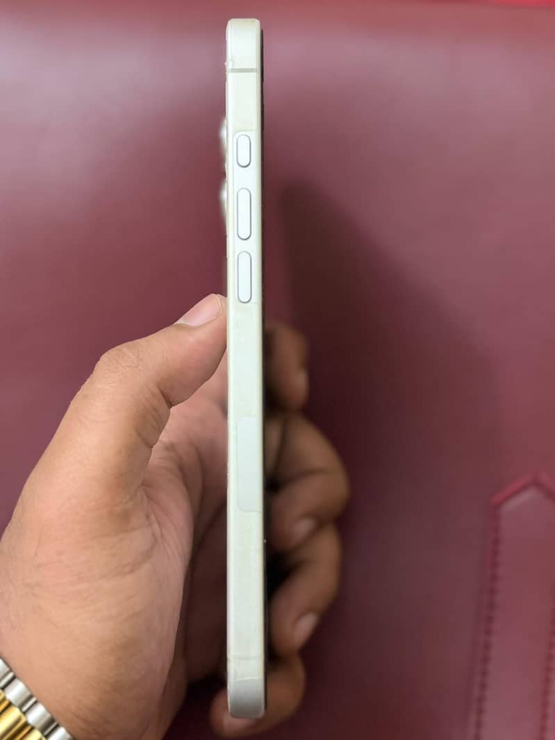 Apple iPhone 16 Plus 2