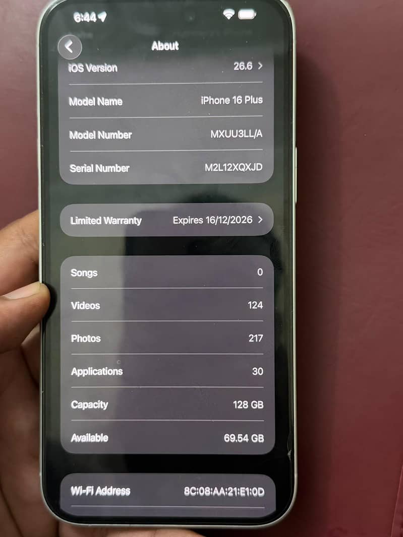 Apple iPhone 16 Plus 4