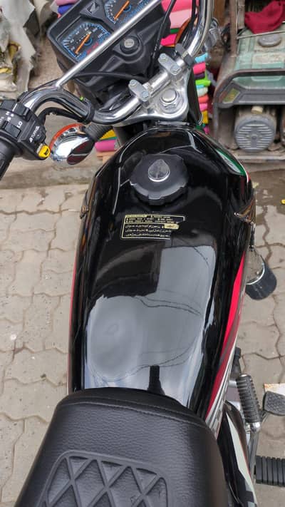 Honda CG 125 motorcycle 2024 model urgent for sale Pakistan