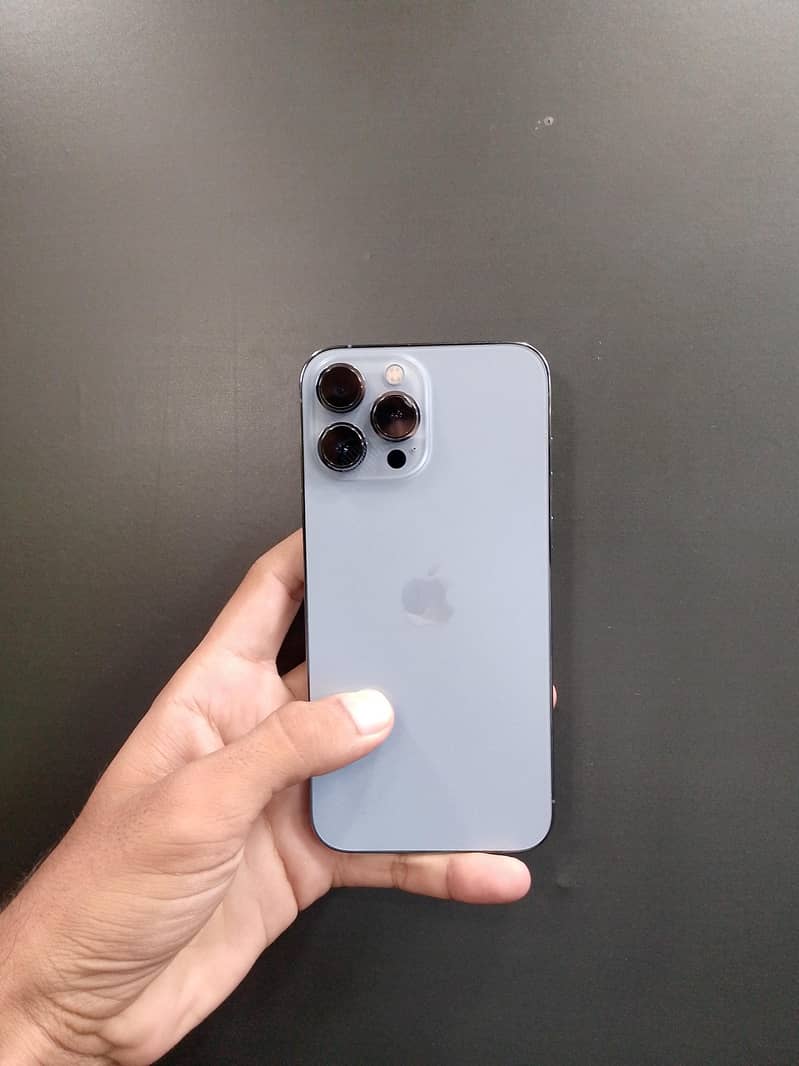 Apple iPhone 13 Pro Max 3
