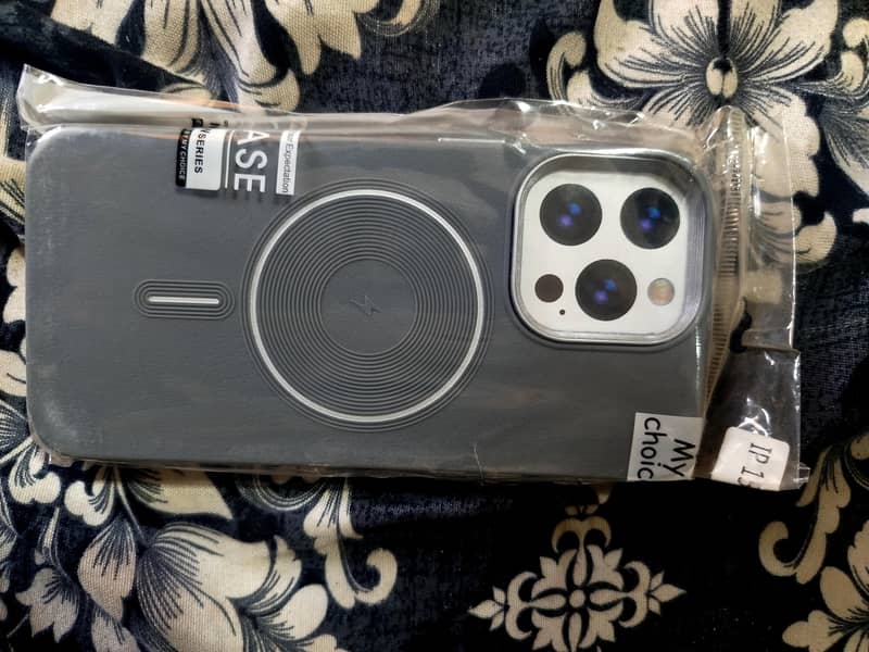 iPhone 15 Pro Max 3