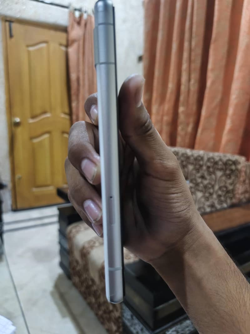Google Pixel 7a 2
