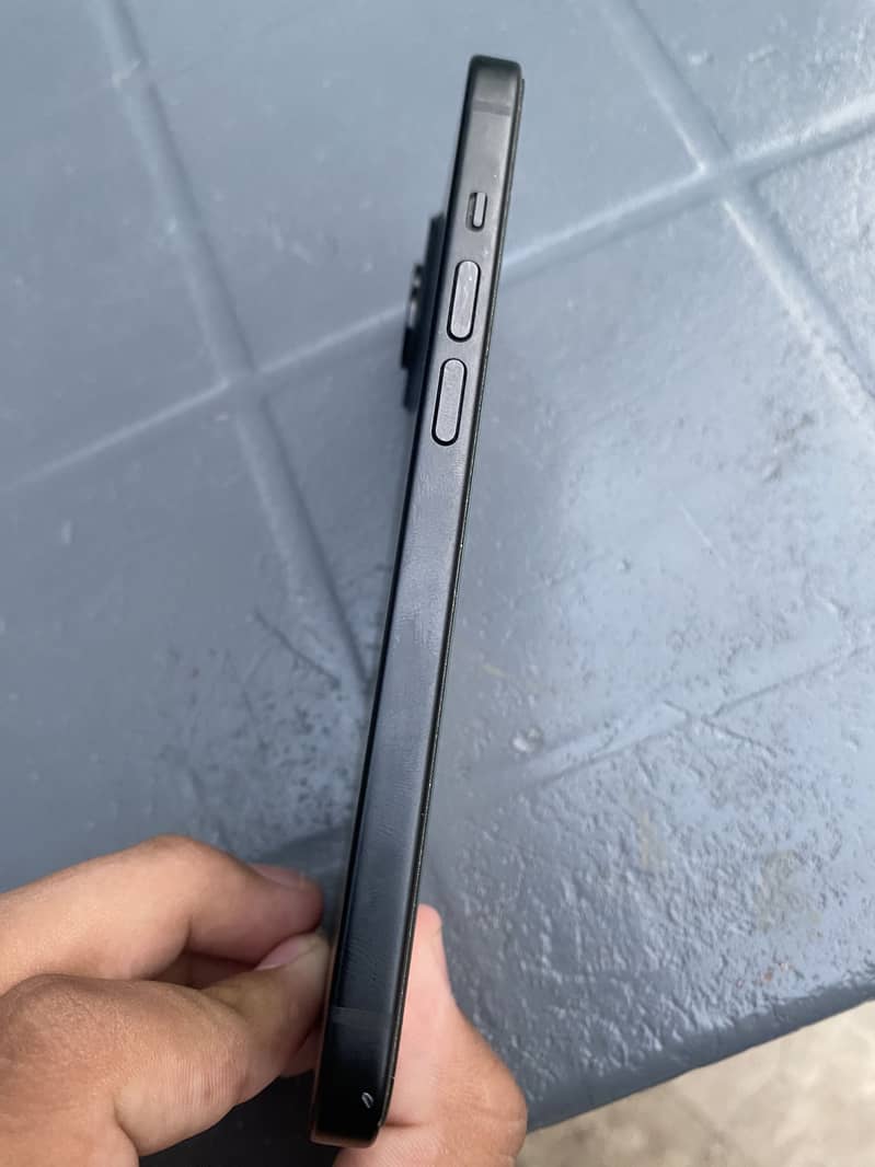 Apple iPhone 15 2