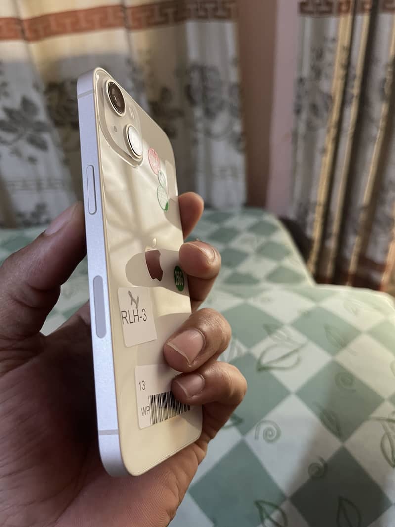Apple iPhone 13 1