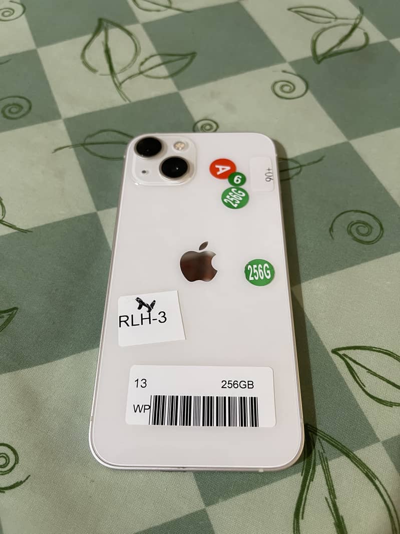 Apple iPhone 13 5