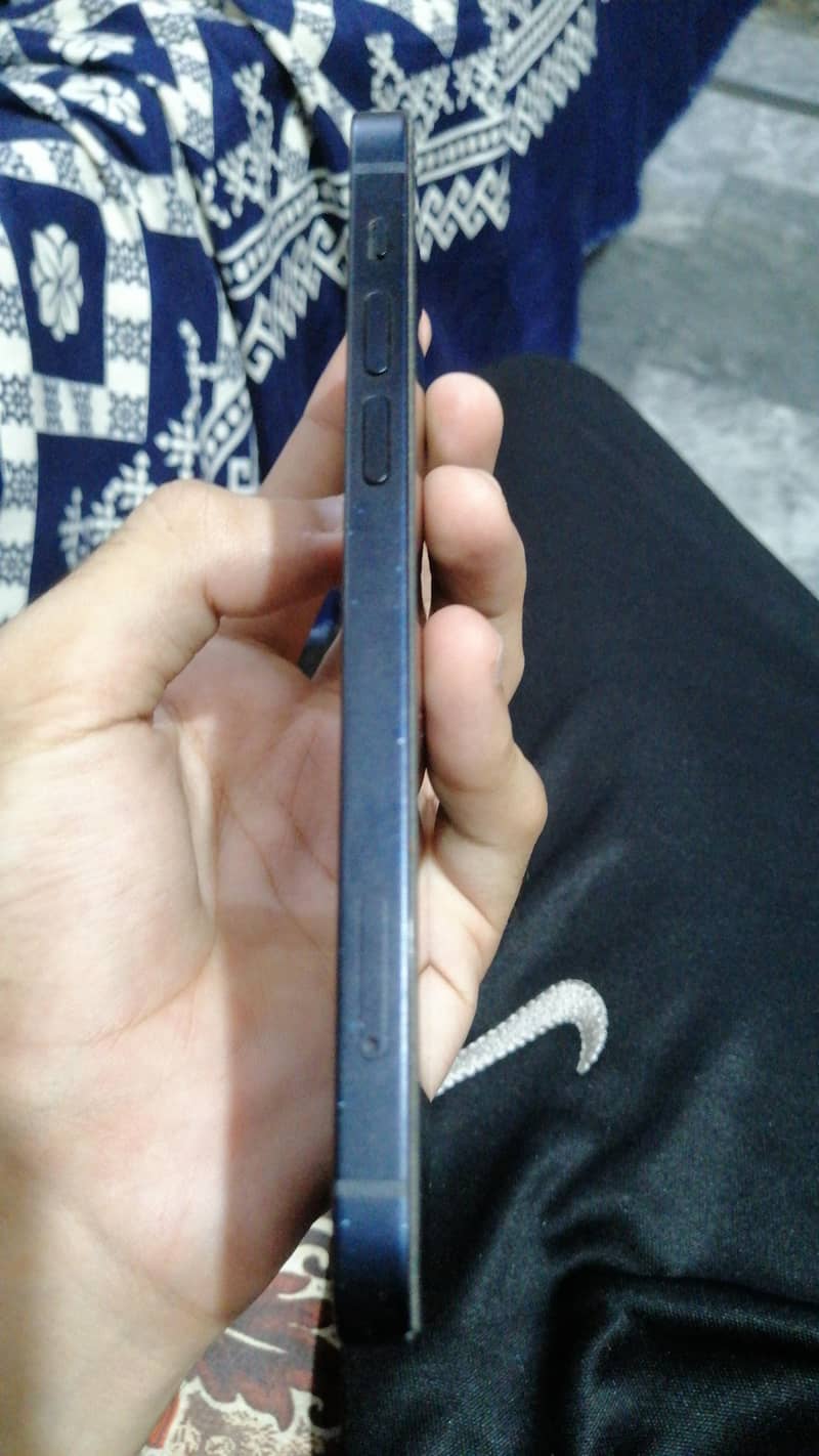 Apple iPhone 12 5