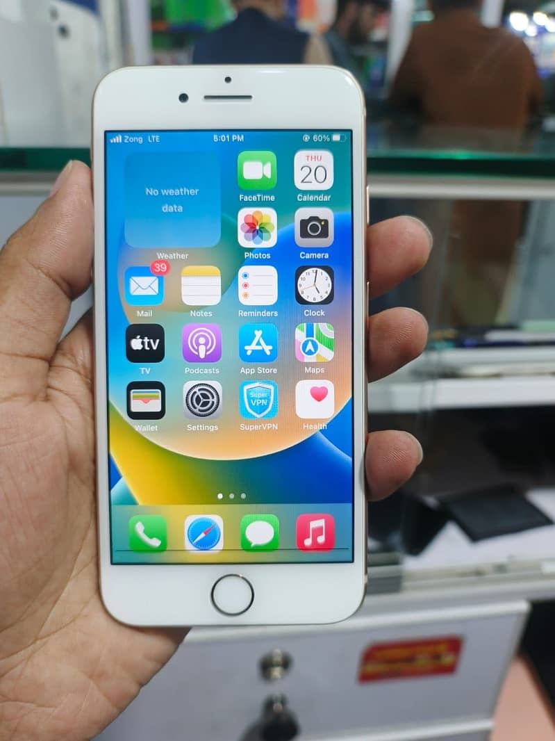 Apple iPhone 8 1