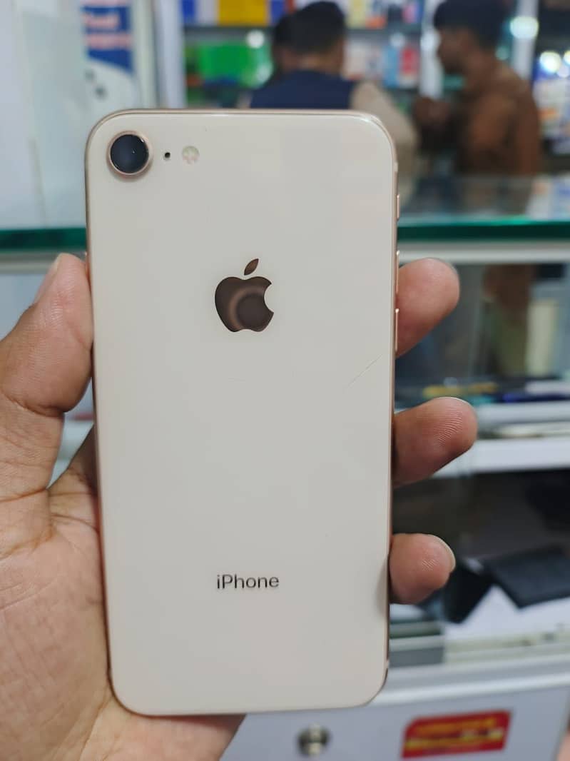 Apple iPhone 8 4