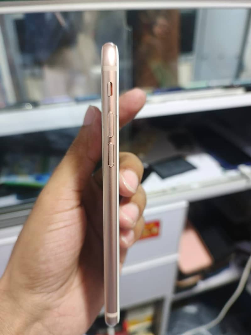 Apple iPhone 8 5
