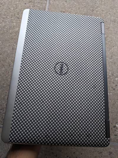DELL Latitude E7240