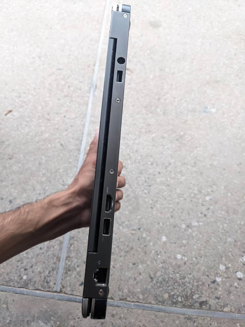 DELL Latitude E7240 1