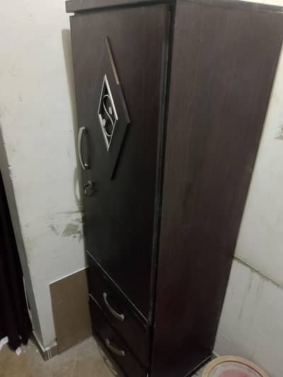 Wardrobe (Almari)
