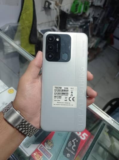Tecno Spark 8C -- ( 3/64 )