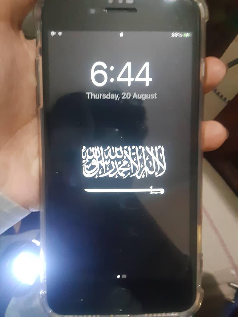 Apple iPhone 7 Plus 0