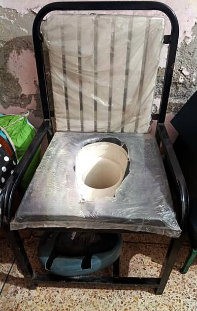 commod Chair