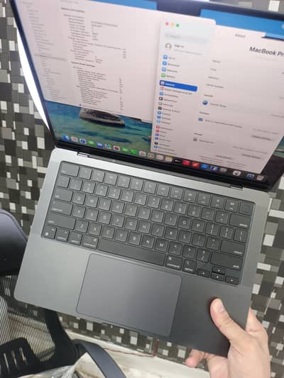 MACBOOK PRO M3 2023 14 INCH 18GB RAM 512GB 4 CYCLE USED 100 HEALTH