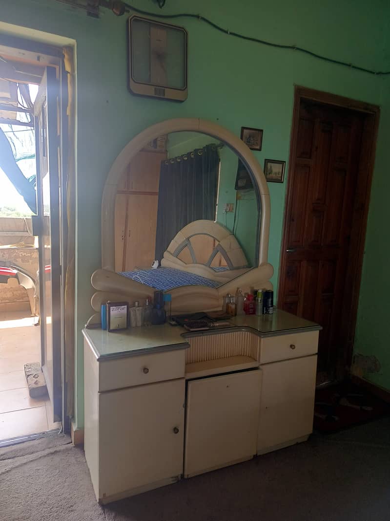 Deco Painted Bed Set 1