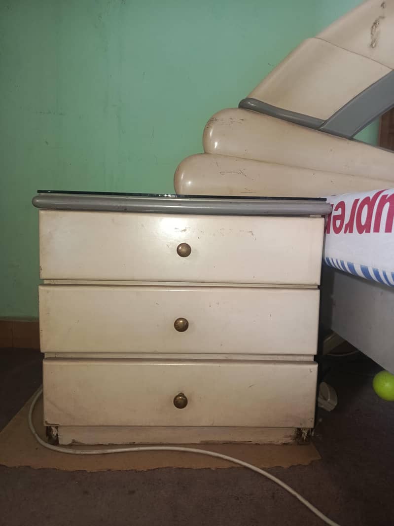 Deco Painted Bed Set 2