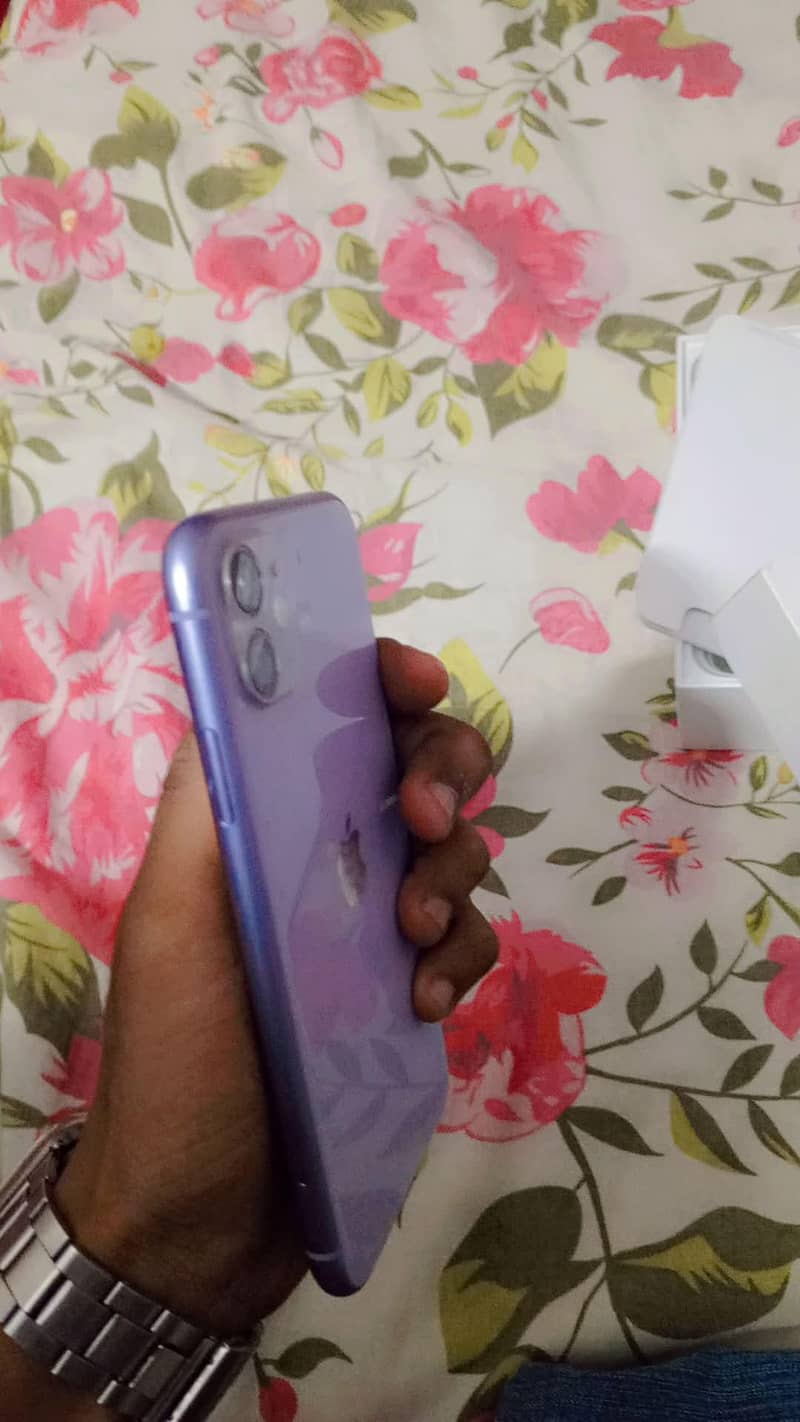 Apple iPhone 11 5