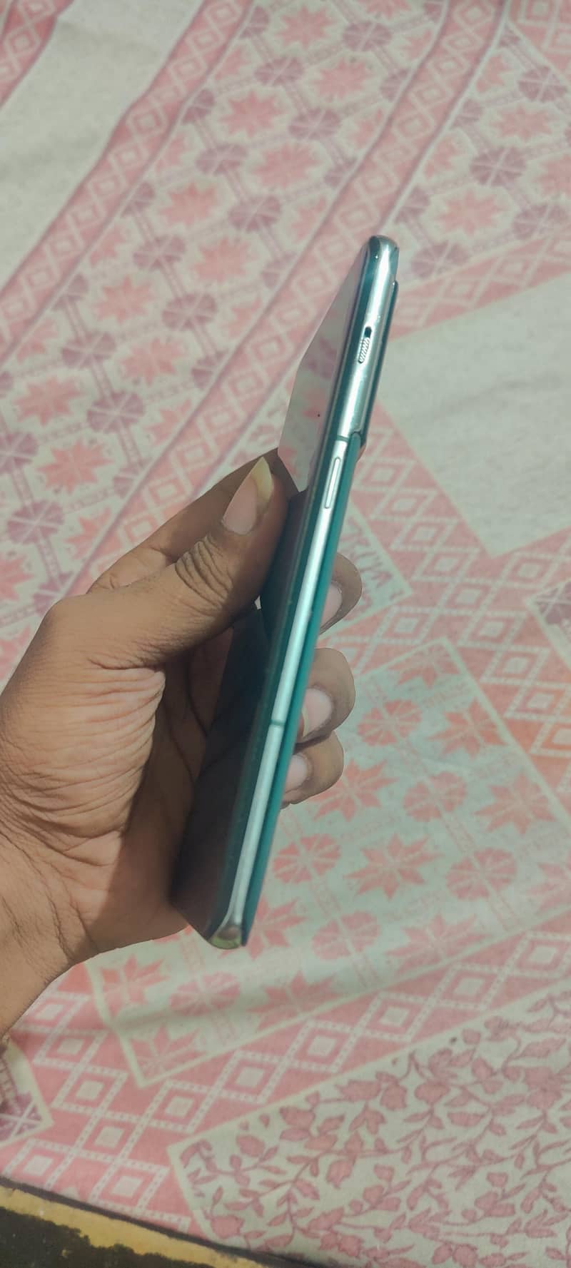 One Plus 10 Pro 4
