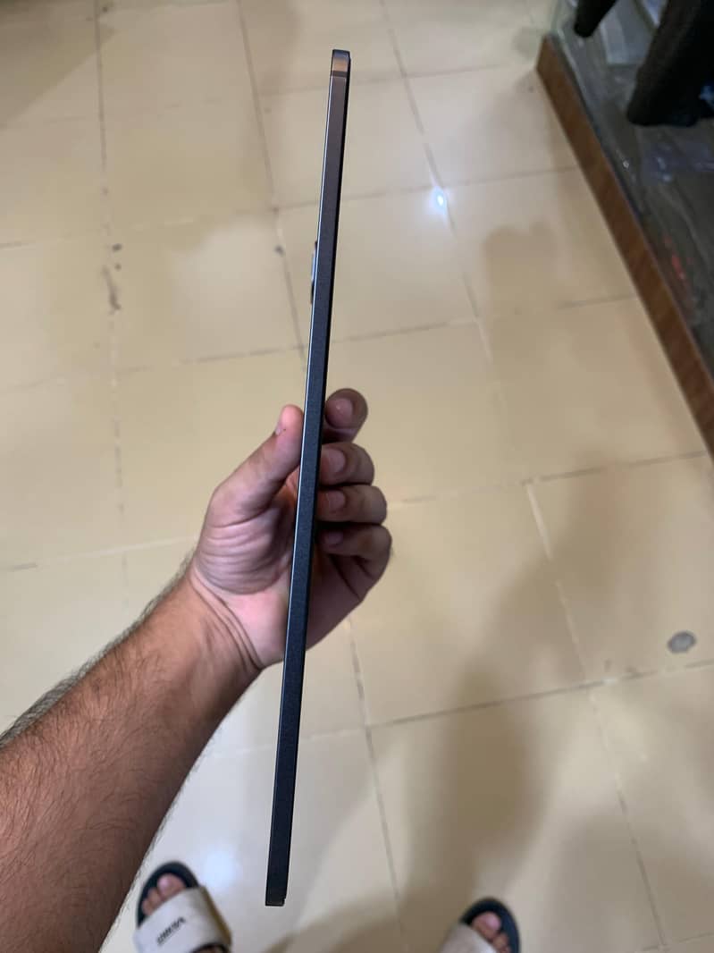 Ipad pro M5 6