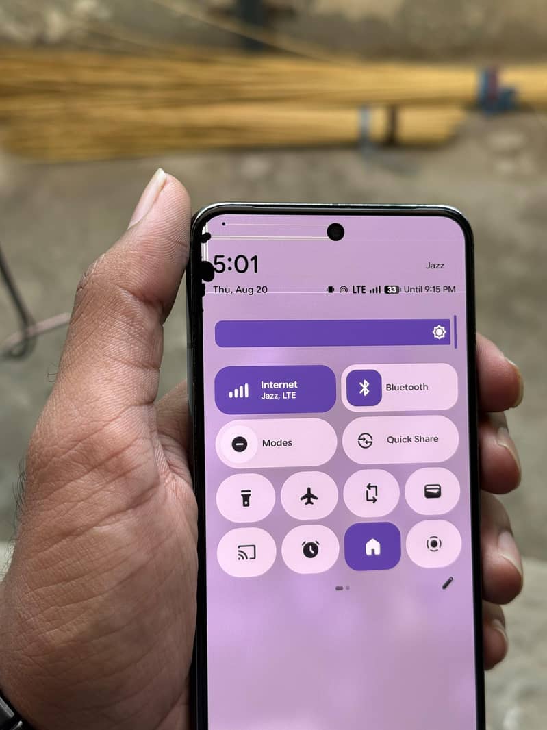 Google Pixel 8 4