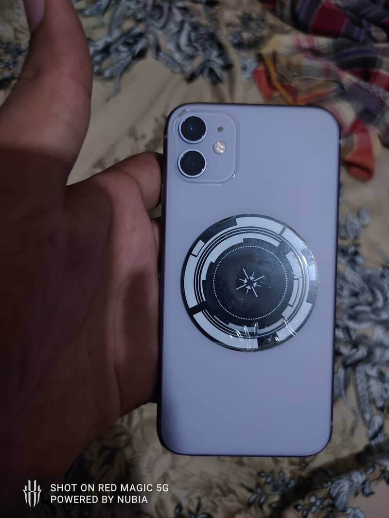 Apple iPhone 11 3