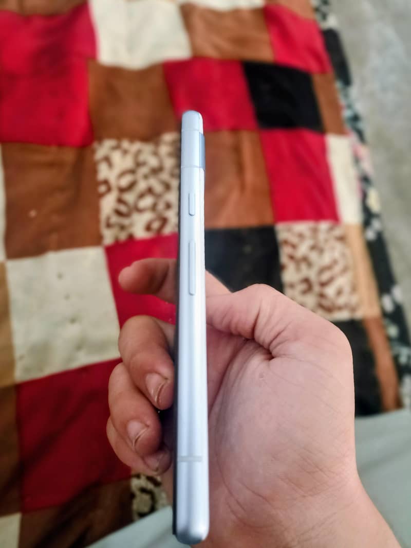 Google Pixel 7a 3