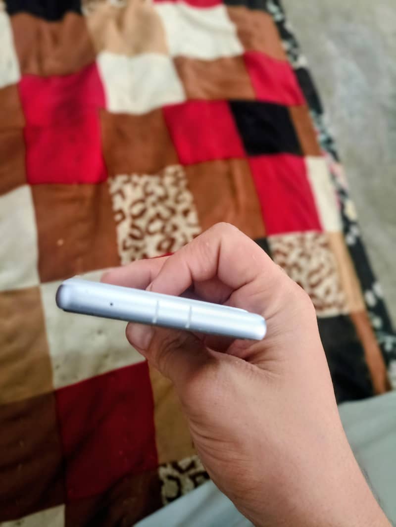 Google Pixel 7a 5