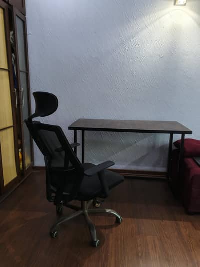 Desktop Table and Chair