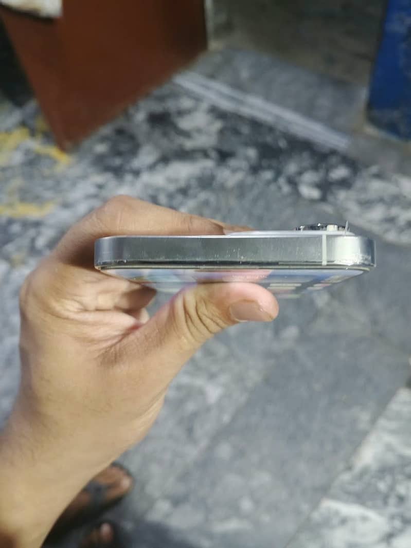 Apple iPhone 14 Pro Max 2